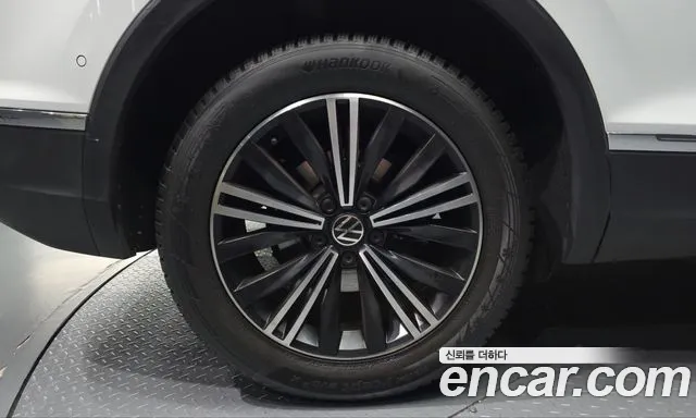 Volkswagen Tiguan 2024 thumb 5