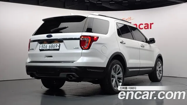 Ford Explorer 2018 thumb 2