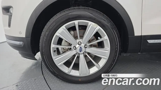 Ford Explorer 2018 thumb 5