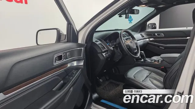 Ford Explorer 2018 thumb 10