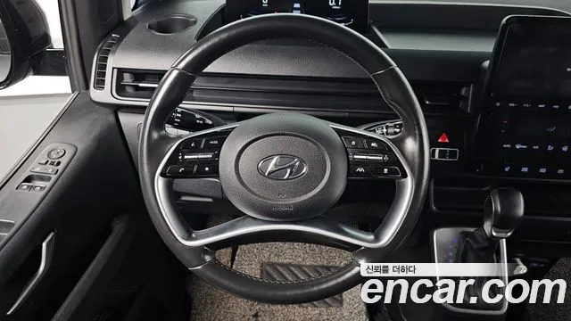 Hyundai Staria 2023 thumb 12