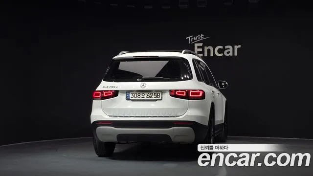 Mercedes-Benz GLB 2021 thumb 4