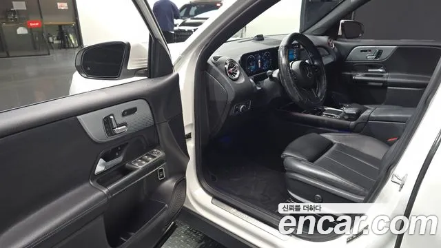 Mercedes-Benz GLB 2021 thumb 10
