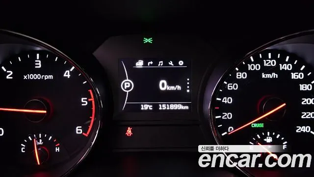 Kia Carnival 2018 thumb 8