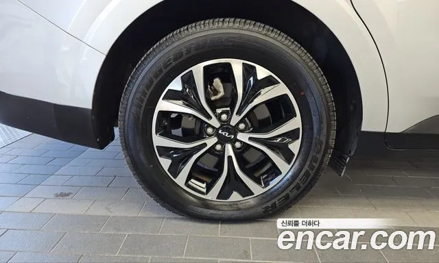 Kia Carnival 2022 thumb 5
