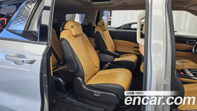 Kia Carnival 2022 thumb 11