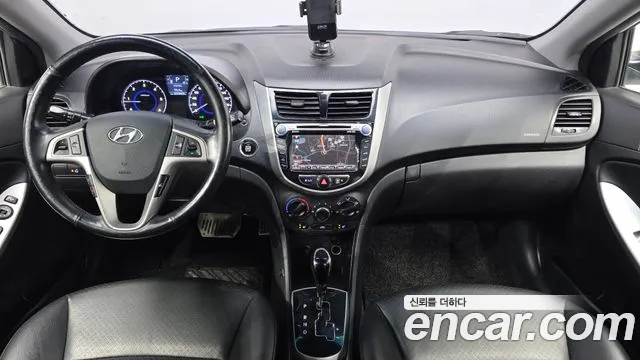 Hyundai Accent 2012 thumb 7