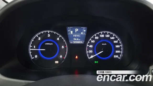 Hyundai Accent 2012 thumb 8