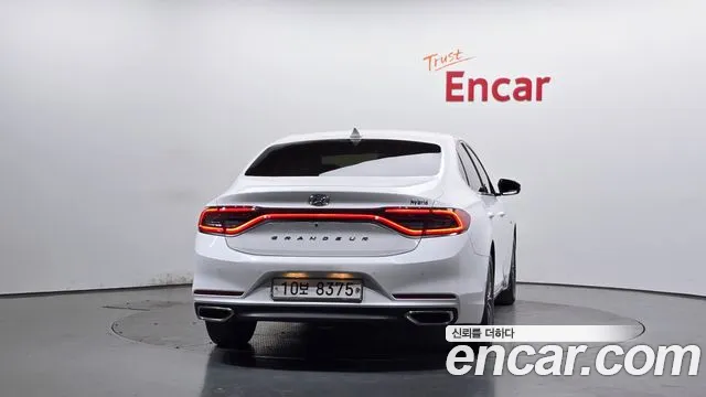 Hyundai Grandeur 2017 thumb 3