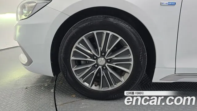 Hyundai Grandeur 2017 thumb 4