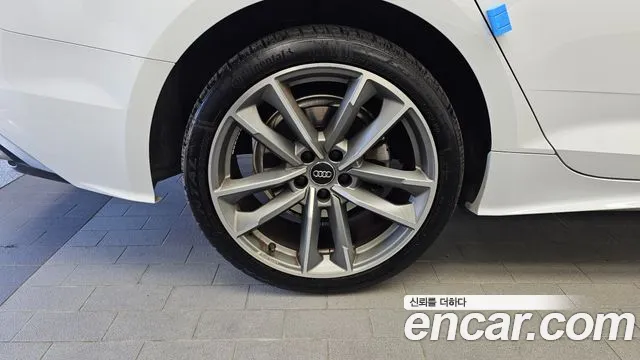 Audi A5 2021 thumb 5