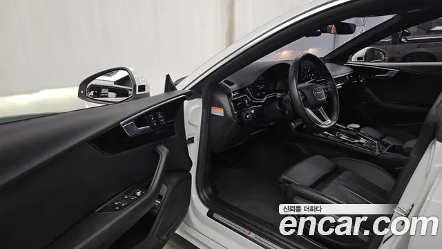 Audi A5 2021 thumb 10