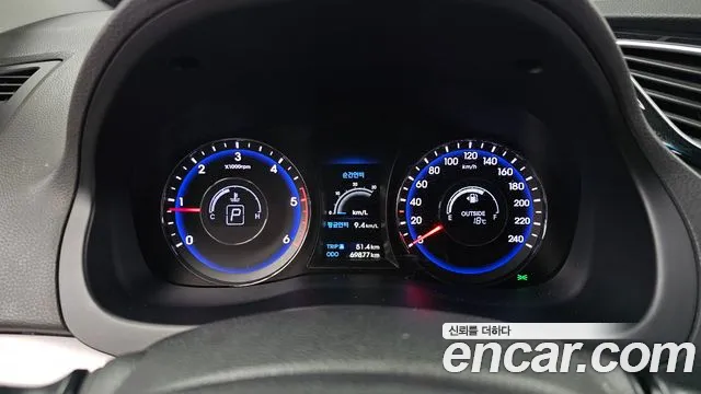 Hyundai i40 2011 thumb 8
