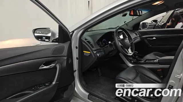 Hyundai i40 2011 thumb 10