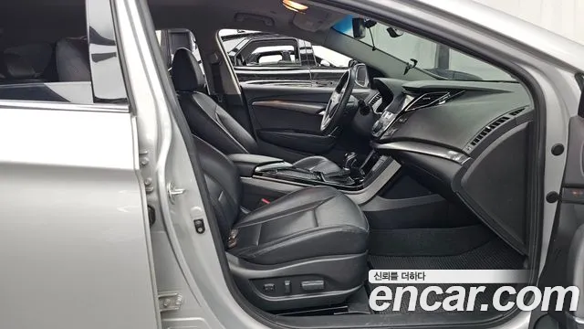 Hyundai i40 2011 thumb 11