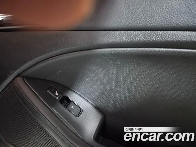 Kia K5 2011 thumb 8
