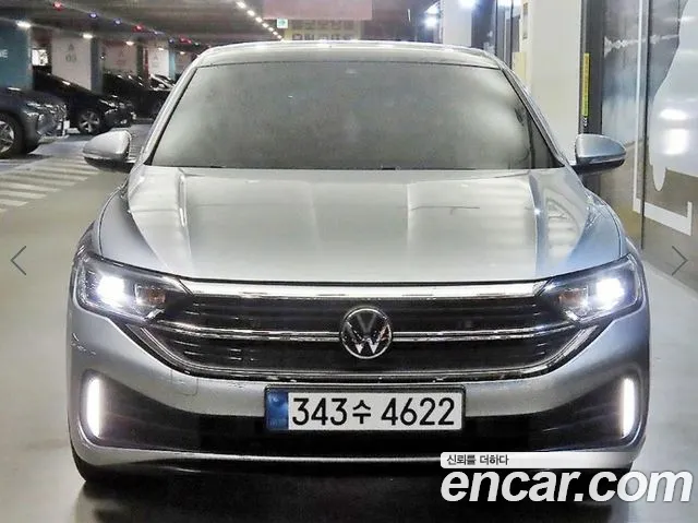 Volkswagen Jetta 2024 thumb 2