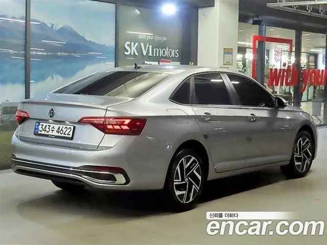 Volkswagen Jetta 2024 thumb 4