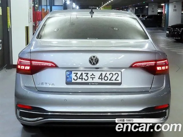 Volkswagen Jetta 2024 thumb 5
