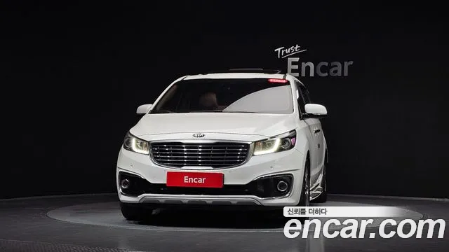 Kia Carnival 2017 thumb 2