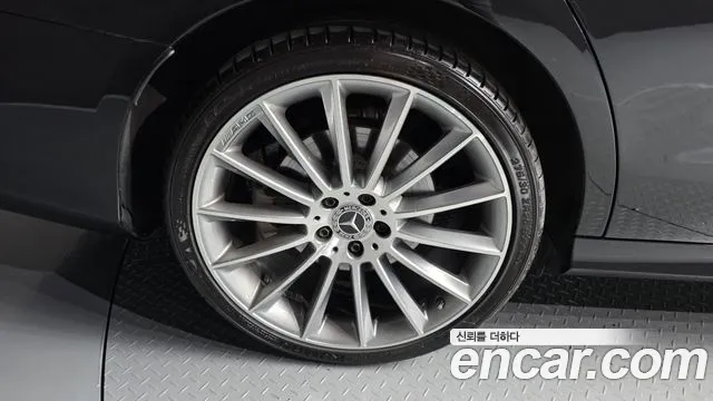 Mercedes-Benz E-Класс 2022 thumb 4