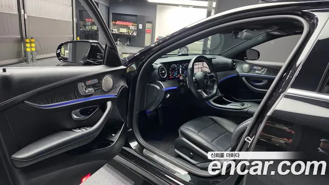 Mercedes-Benz E-Класс 2022 thumb 9