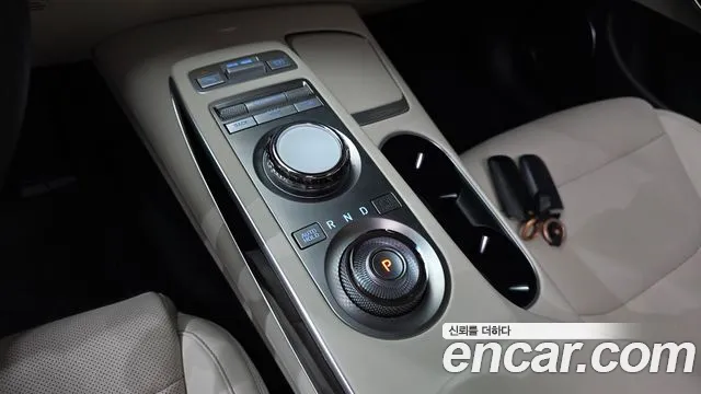 Genesis GV70 2023 thumb 9