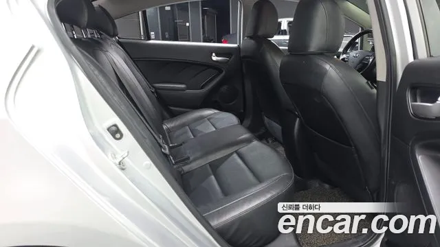 Kia K3 2016 thumb 12