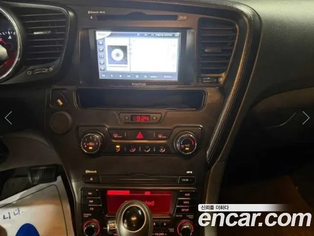 Kia K5 2011 thumb 10