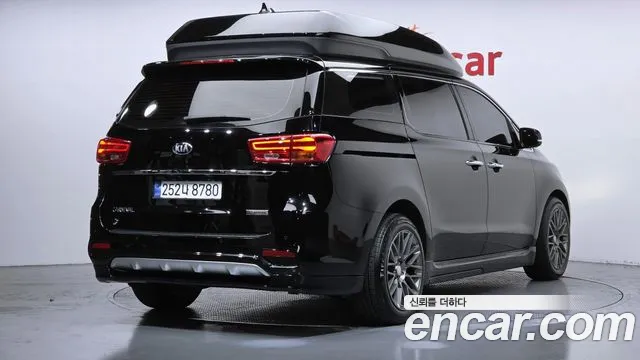 Kia Carnival 2019 thumb 2