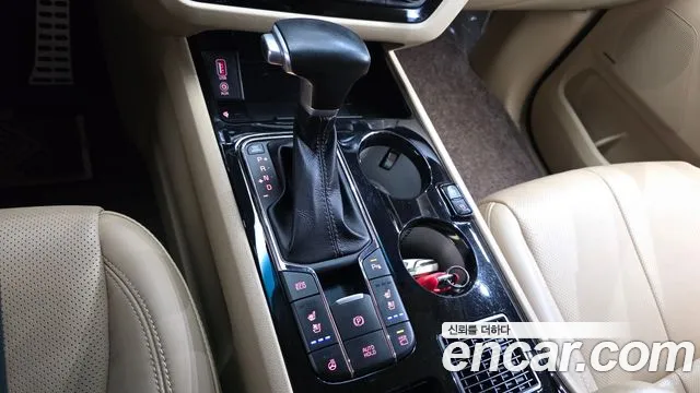 Kia Carnival 2019 thumb 9