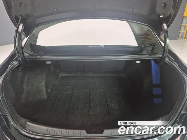 ChevroletGMDaewoo Malibu 2017 thumb 10