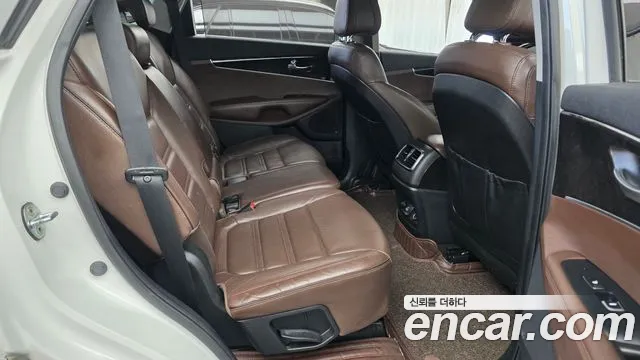 Kia Sorento 2016 thumb 12