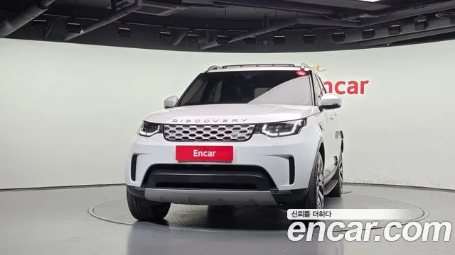 Land Rover Discovery 2017 thumb 3