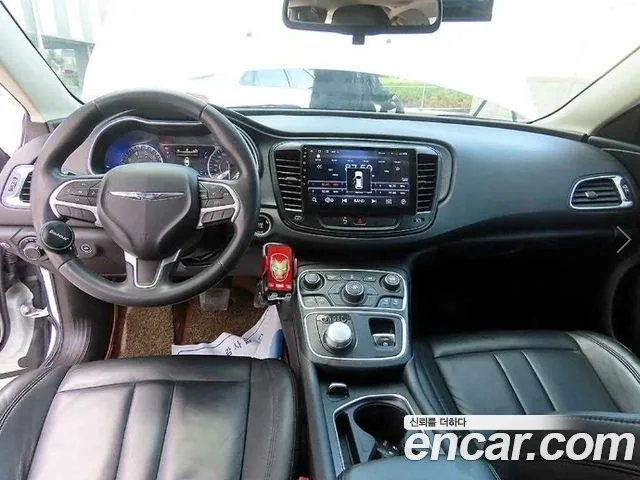 Chrysler 200 2015 thumb 7