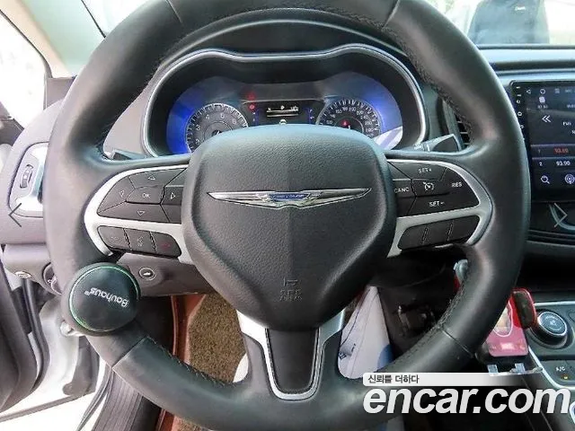 Chrysler 200 2015 thumb 8