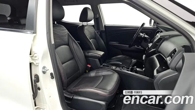 KG_Mobility_Ssangyong TIBOLI 2017 thumb 11