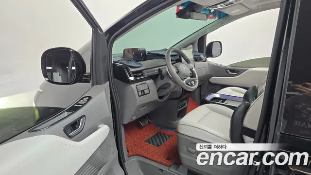 Hyundai Staria 2024 thumb 10