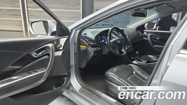 Hyundai Grandeur 2015 thumb 10