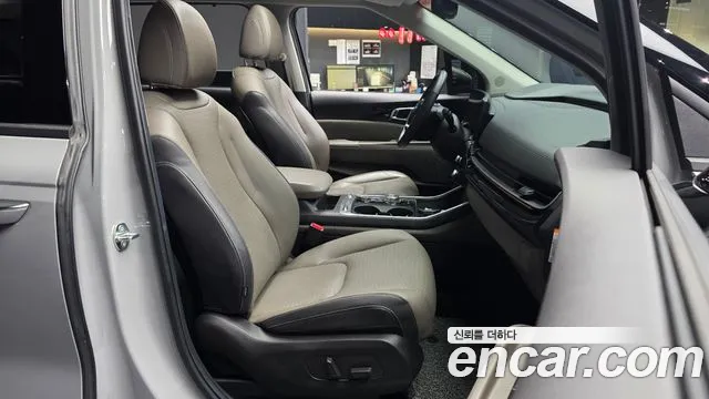 Kia Carnival 2025 thumb 10