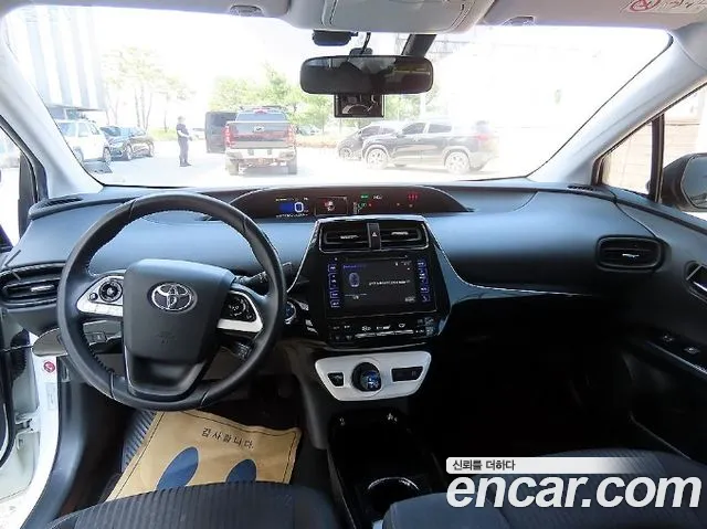 Toyota Prius 2018 thumb 7