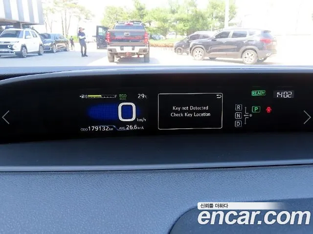Toyota Prius 2018 thumb 9