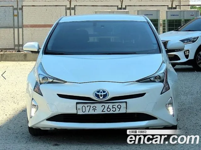 Toyota Prius 2018 thumb 11
