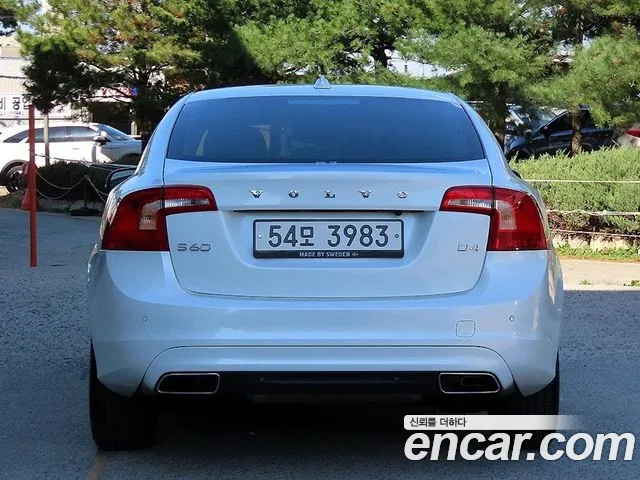 Volvo S60 2017 thumb 4