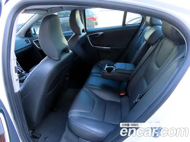 Volvo S60 2017 thumb 6