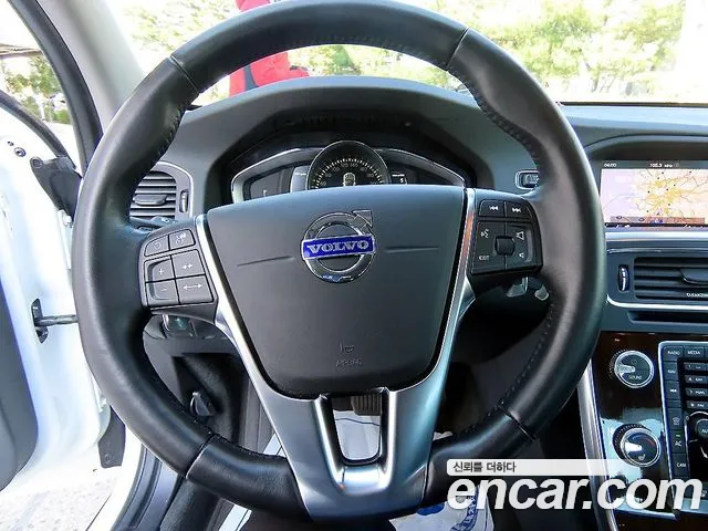 Volvo S60 2017 thumb 8