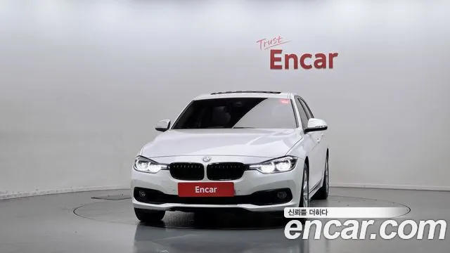 BMW 3-Series 2017 thumb 3