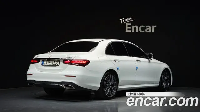 Mercedes-Benz E-Класс 2021 thumb 2
