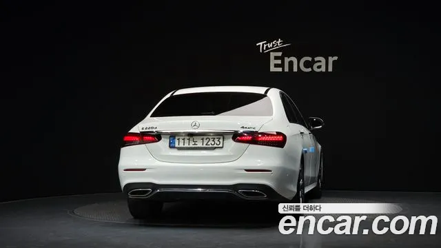 Mercedes-Benz E-Класс 2021 thumb 4