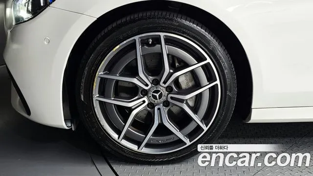 Mercedes-Benz E-Класс 2021 thumb 5